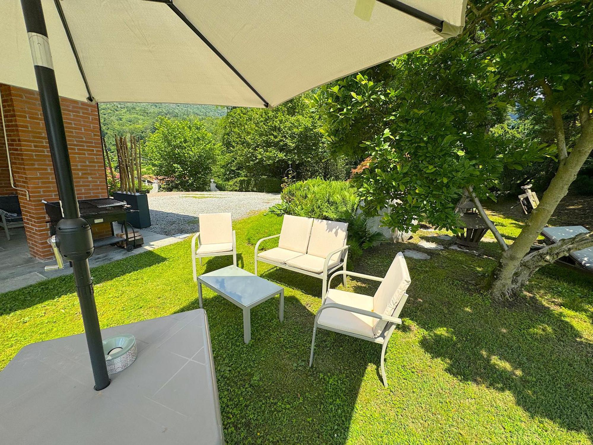 The Comfortable House With Big Pool In The Center Of Мергоццо Экстерьер фото